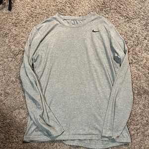Nike dri-fit long sleeve in excellent condition